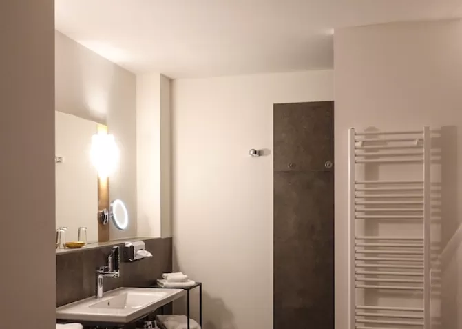 Сатиновый натяжной потолок